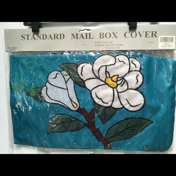 3 new decorative flags: 2 new mailbox covers,1 baby shower flag. Brass grommets. - Picture 2 of 8